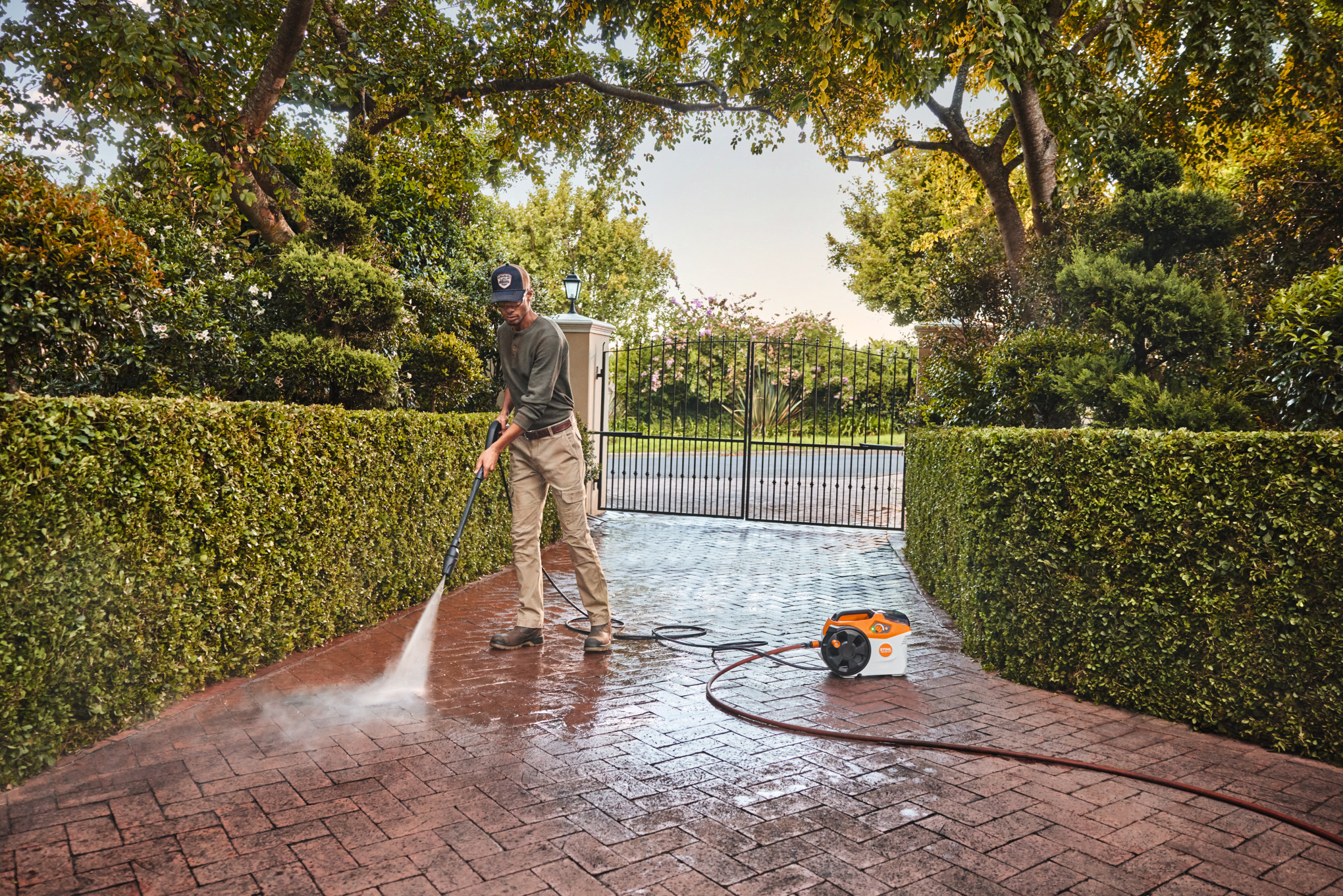 REA 100 PLUS bez baterije i punjača