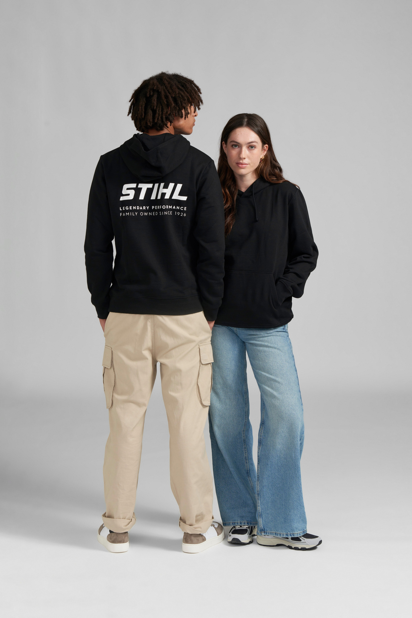 Duks sa kapuljačom BACK LOGO